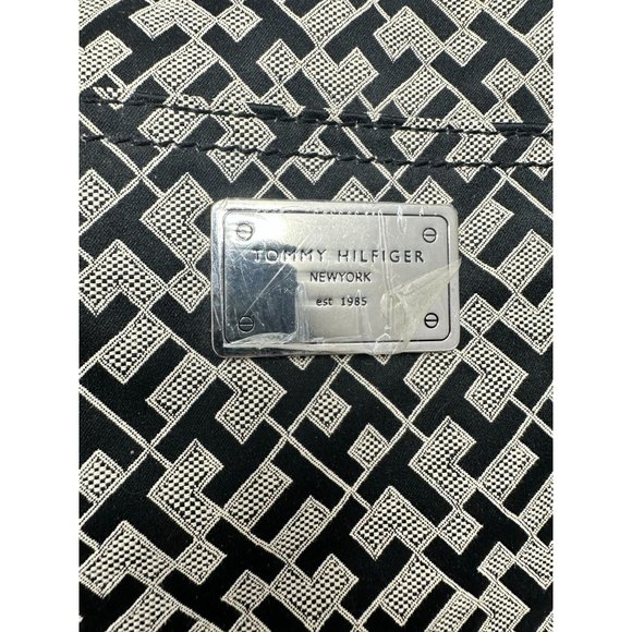 New with tags Tommy Hilfiger Crossbody Bag Purse - Picture 2 of 5